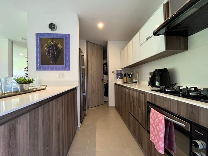 Apartamento en venta en El Poblado, Medellín · foto 3 de 11