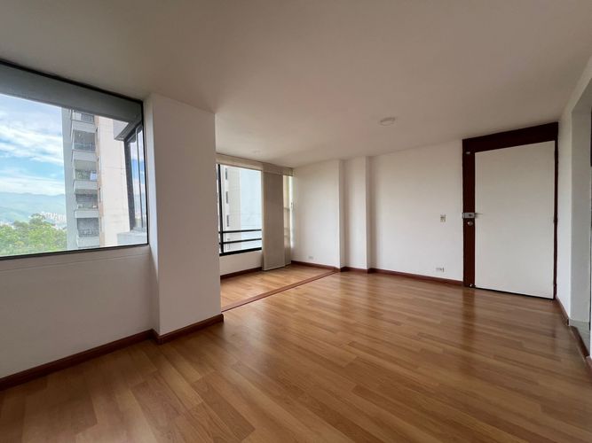 Apartamento de 3 alcobas en arriendo en El Diamante No. 2, Medellín, 75 m² · foto 4 de 18