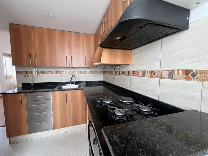 Apartamento de 3 alcobas en arriendo en El Diamante No. 2, Medellín, 75 m² · foto 10 de 18