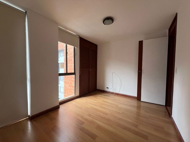 Apartamento de 3 alcobas en arriendo en El Diamante No. 2, Medellín, 75 m² · foto 15 de 18