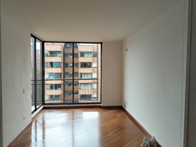 Apartamento de 2 alcobas en arriendo en El Poblado, Medellín, 73 m² · foto 2 de 18