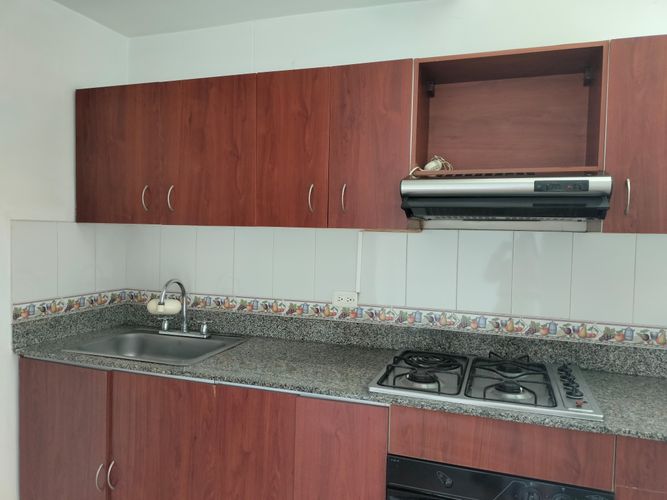 Apartamento de 2 alcobas en arriendo en El Poblado, Medellín, 73 m² · foto 7 de 18