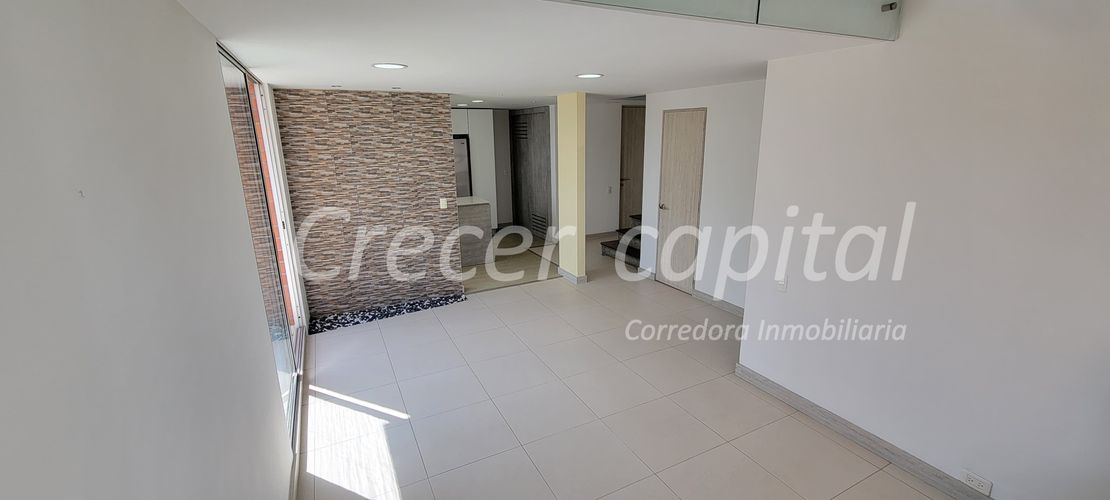 Apartamento de 3 alcobas en arriendo en Los Balsos, Medellín, 120 m² · foto 3 de 19
