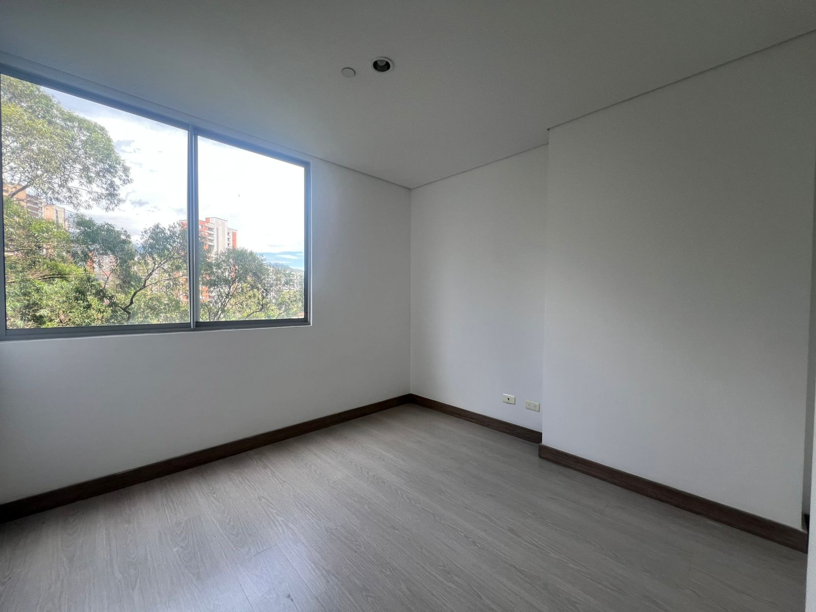 Apartamento en venta en Loma Del Esmeraldal, Envigado · foto 12 de 19