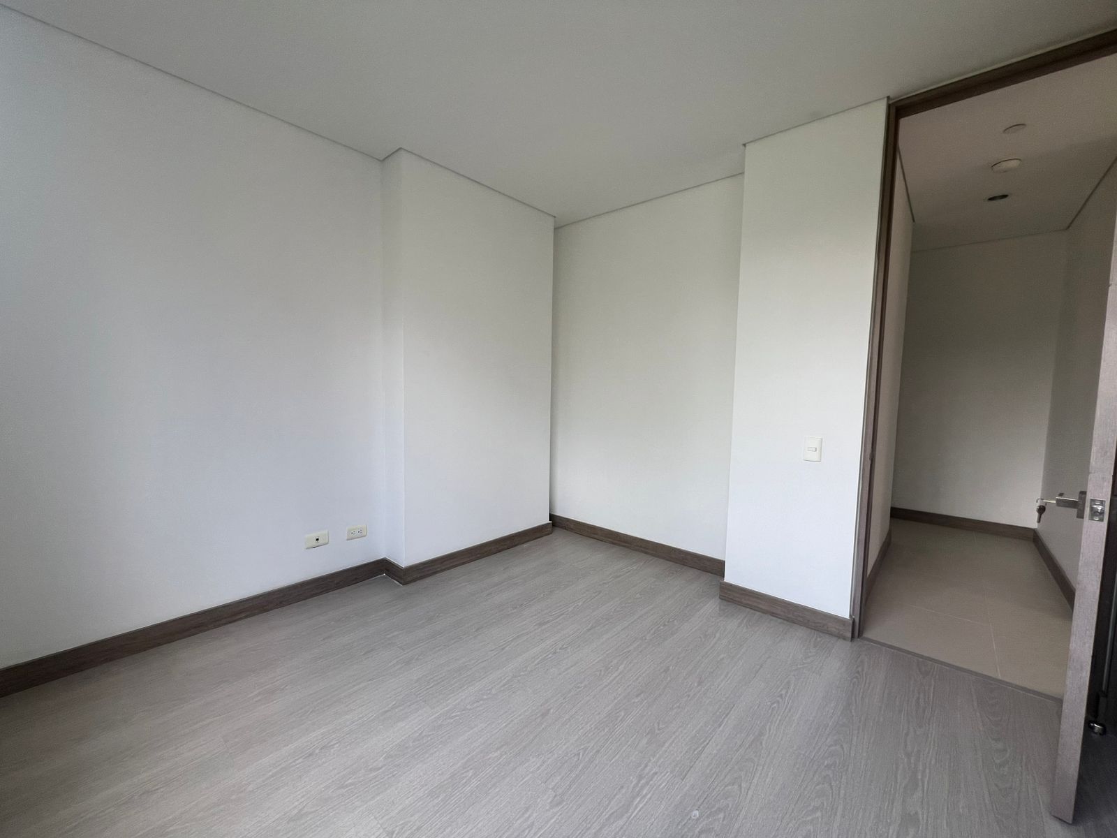 Apartamento en venta en Loma Del Esmeraldal, Envigado · foto 13 de 19