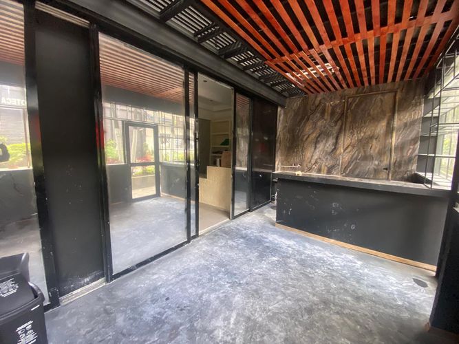 Local en arriendo en El Poblado, Medellín, 180 m² · foto 2 de 14