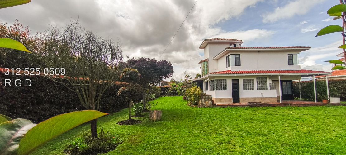 Casa de 3 alcobas en venta en Montana, Sopó, 779 m² · foto 2 de 24