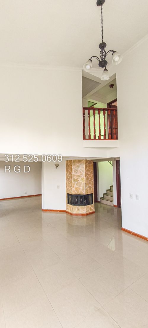 Casa de 3 alcobas en venta en Montana, Sopó, 779 m² · foto 11 de 24
