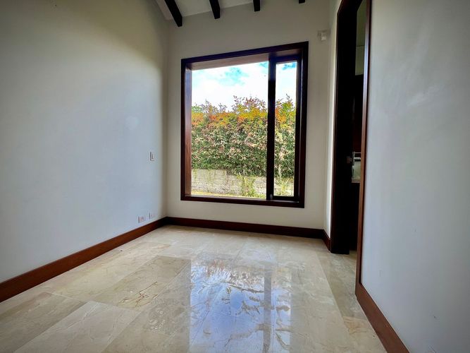 Casa de 6 alcobas en venta en Santa Elena, El Retiro, 480 m² · foto 13 de 24