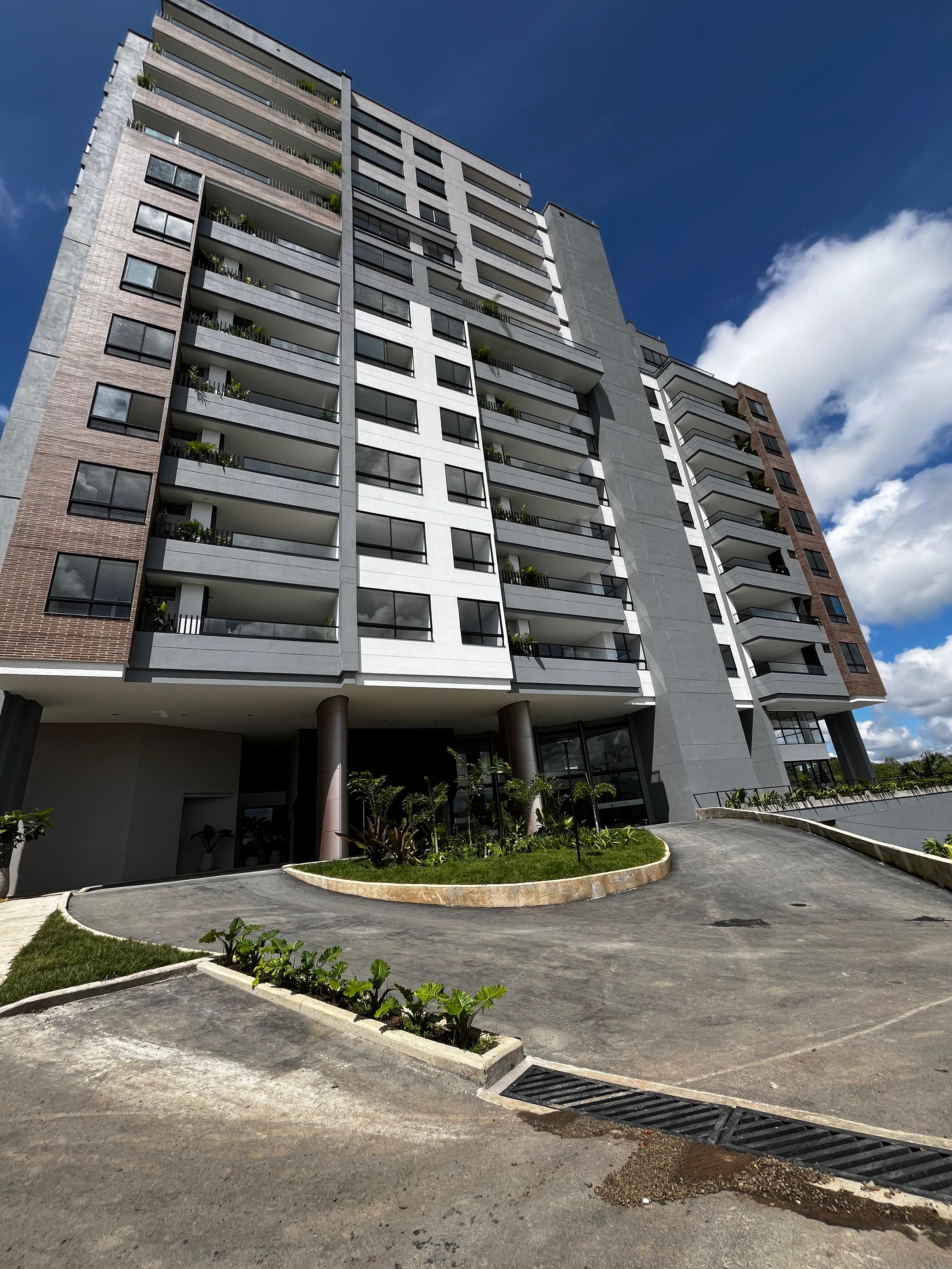 Apartamento en venta en Cerritos, Pereira · foto 2 de 24