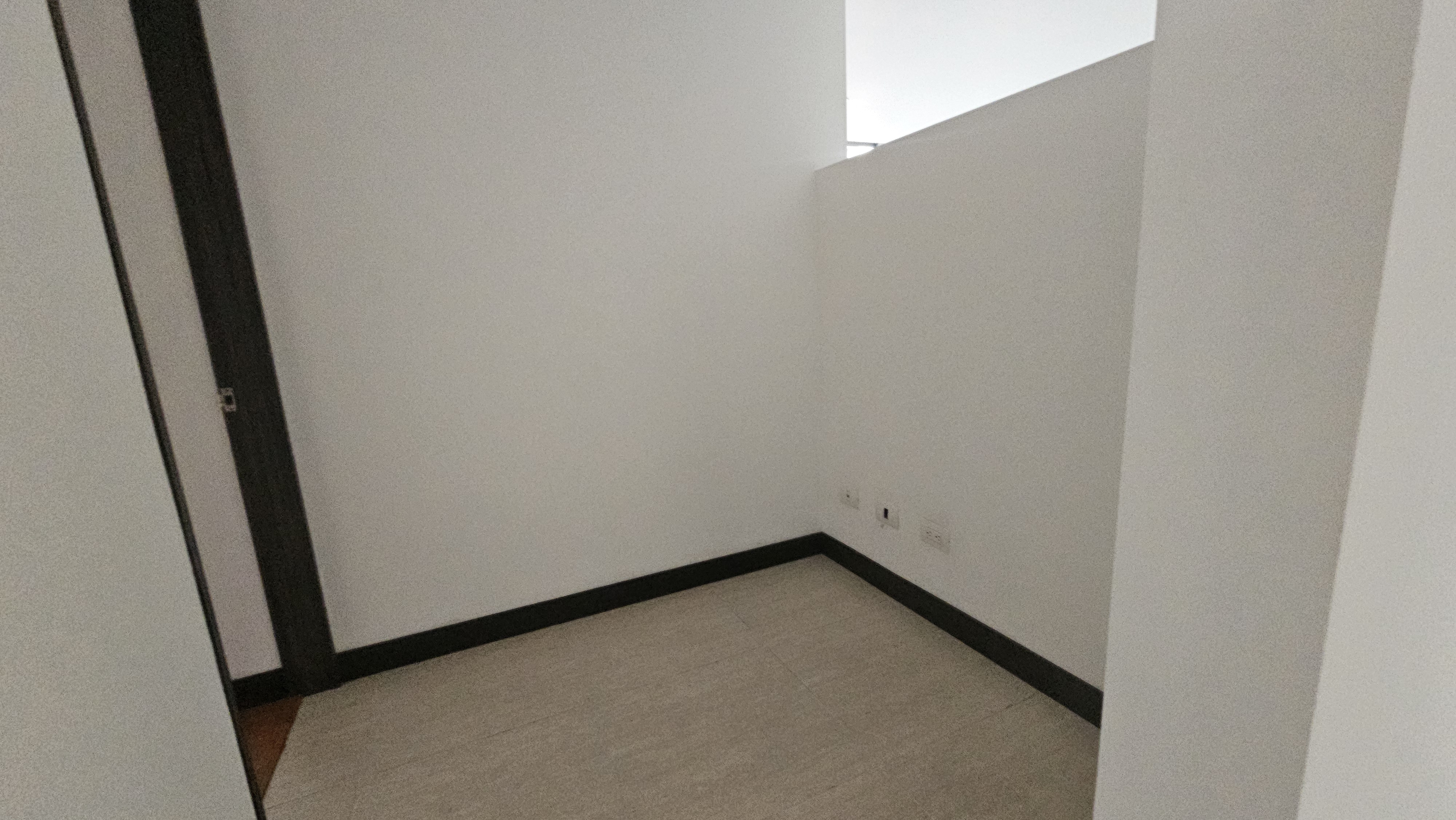Apartamento en venta en Guayacanes, Manizales · foto 7 de 12