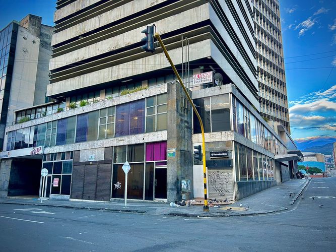 Oficina en venta en San Pedro, Cali, 3183 m² · foto 13 de 18