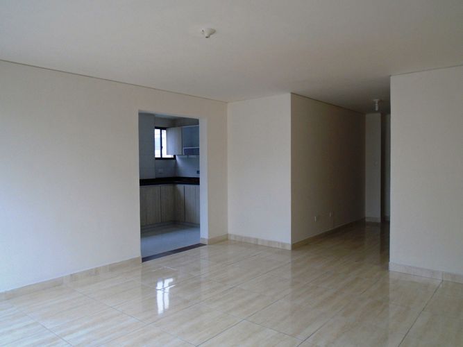 Apartamento de 2 alcobas en venta en Mejia Robledo, Pereira, 97 m² · foto 2 de 14