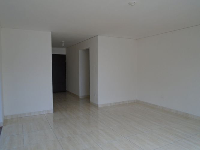Apartamento de 2 alcobas en venta en Mejia Robledo, Pereira, 97 m² · foto 9 de 14