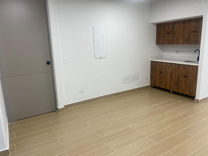 Oficina en arriendo en El Poblado, Medellín, 36 m² · foto 7 de 18