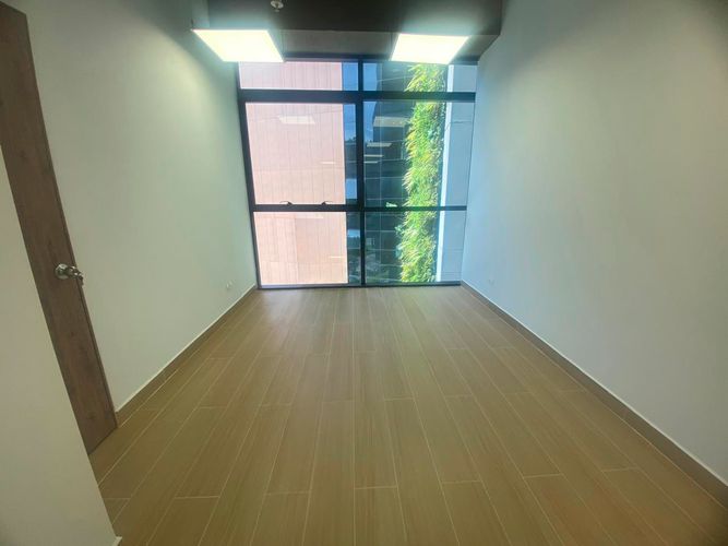 Oficina en arriendo en El Poblado, Medellín, 36 m² · foto 11 de 18