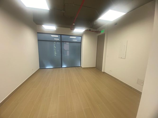 Oficina en arriendo en El Poblado, Medellín, 36 m² · foto 16 de 18
