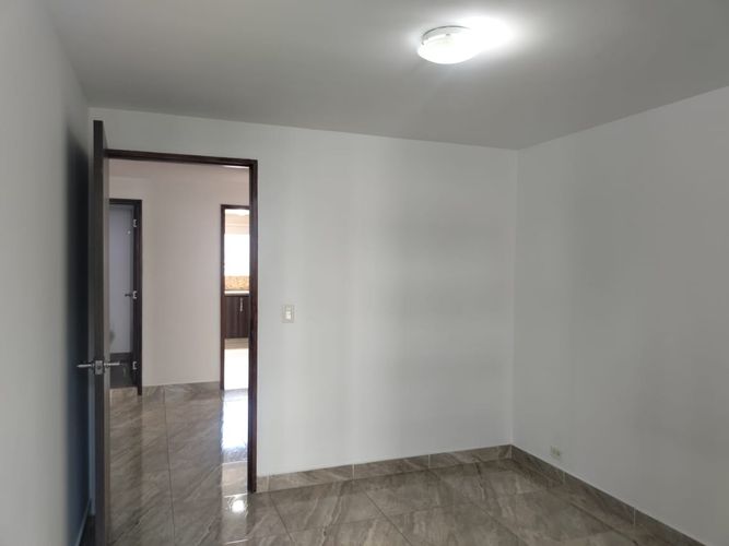 Apartamento de 3 alcobas en arriendo en La Aguacatala, Medellín, 140 m² · foto 11 de 17