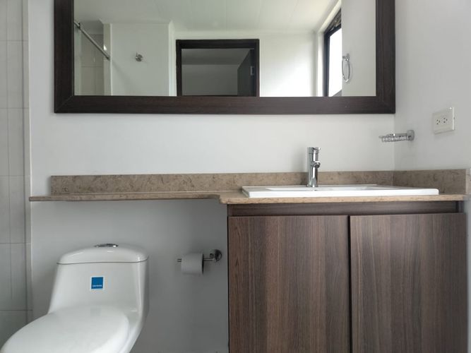 Apartamento de 3 alcobas en arriendo en La Aguacatala, Medellín, 140 m² · foto 15 de 17