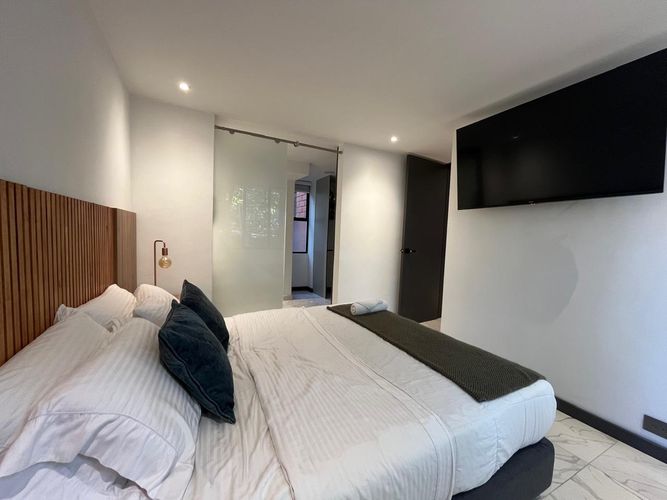 Apartamento de 2 alcobas en venta en El Poblado, Medellín, 91 m² · foto 10 de 18