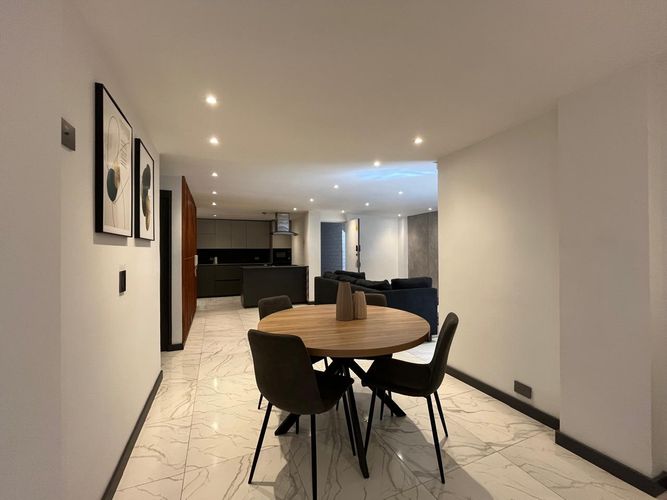Apartamento de 2 alcobas en venta en El Poblado, Medellín, 91 m² · foto 11 de 18