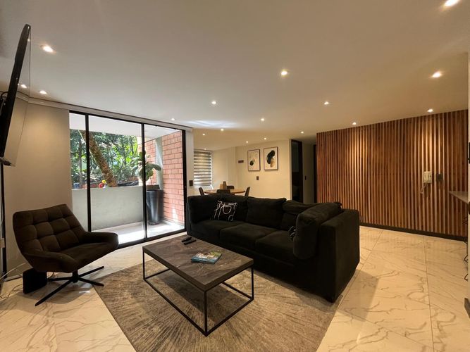 Apartamento de 2 alcobas en venta en El Poblado, Medellín, 91 m² · foto 13 de 18