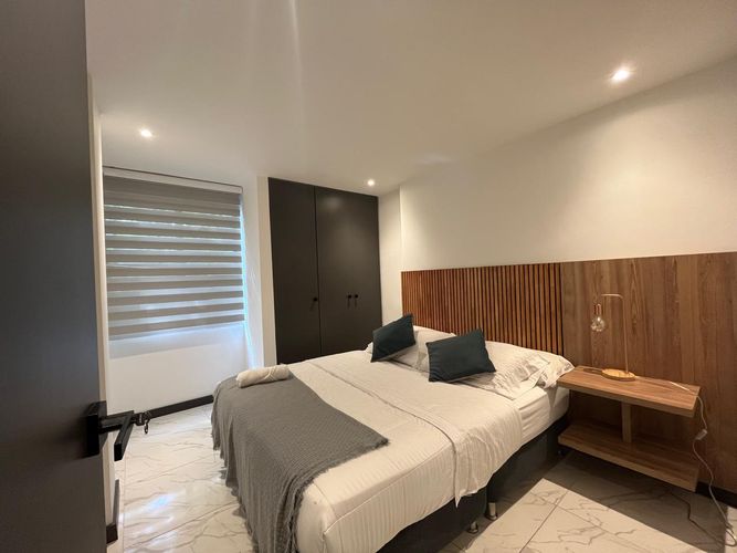 Apartamento de 2 alcobas en venta en El Poblado, Medellín, 91 m² · foto 17 de 18