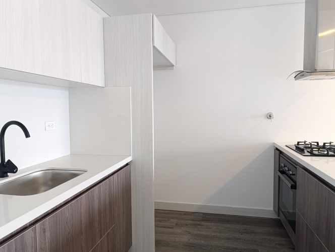 Apartamento de 2 alcobas en arriendo en El Poblado, Medellín, 110 m² · foto 6 de 20