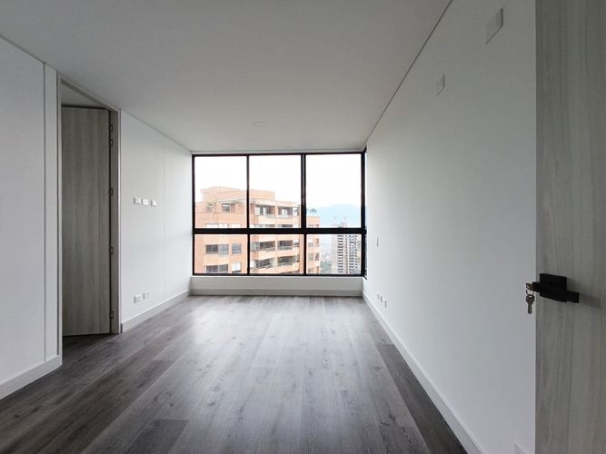 Apartamento de 2 alcobas en arriendo en El Poblado, Medellín, 110 m² · foto 8 de 20