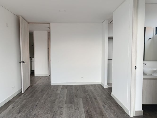 Apartamento de 2 alcobas en arriendo en El Poblado, Medellín, 110 m² · foto 9 de 20
