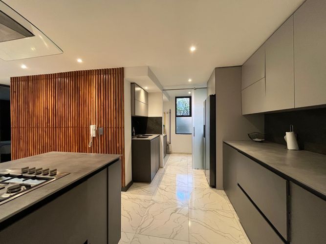 Apartamento de 2 alcobas en venta en El Poblado, Medellín, 91 m² · foto 6 de 18