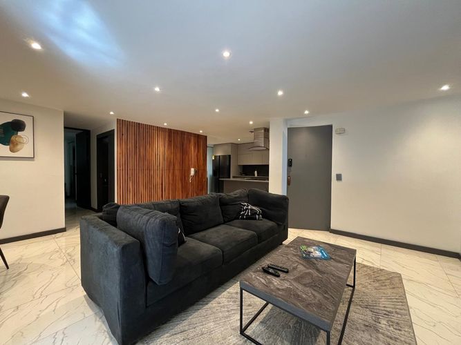 Apartamento de 2 alcobas en venta en El Poblado, Medellín, 91 m² · foto 7 de 18