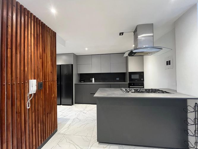 Apartamento de 2 alcobas en venta en El Poblado, Medellín, 91 m² · foto 9 de 18