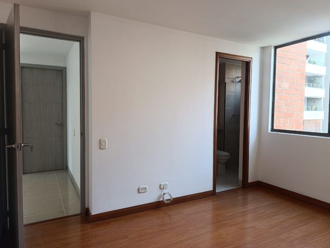 Apartamento de 3 alcobas en arriendo en El Poblado, Medellín, 175 m² · foto 13 de 20