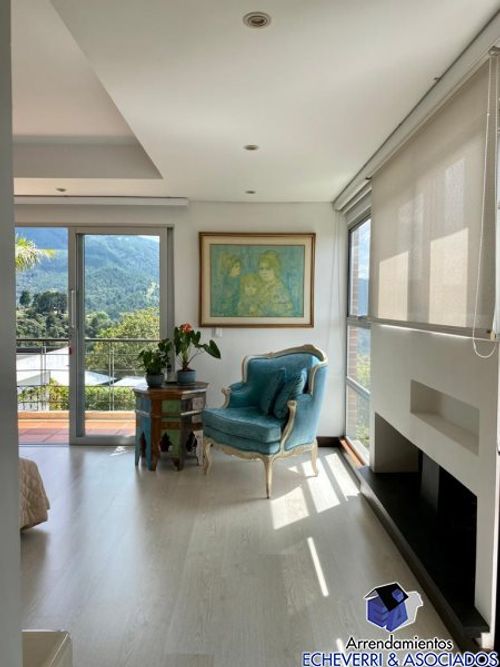 Casa de 3 alcobas en venta en Loma Del Escobero, Envigado, 1200 m² · foto 7 de 11