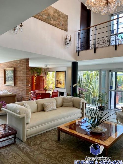 Casa de 3 alcobas en venta en Loma Del Escobero, Envigado, 1200 m² · foto 9 de 11