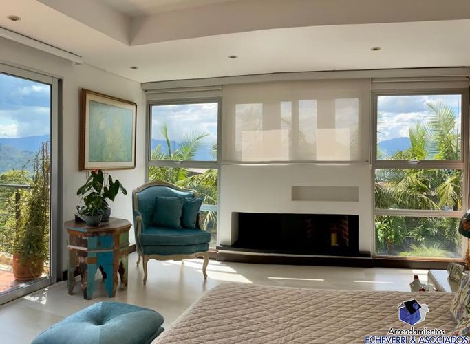 Casa de 3 alcobas en venta en Loma Del Escobero, Envigado, 1200 m² · foto 11 de 11