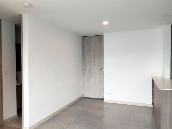 Apartamento de 3 alcobas en arriendo en El Poblado, Medellín, 64 m² · foto 2 de 17
