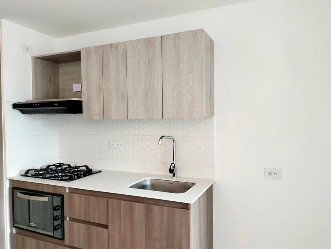 Apartamento de 3 alcobas en arriendo en El Poblado, Medellín, 64 m² · foto 5 de 17