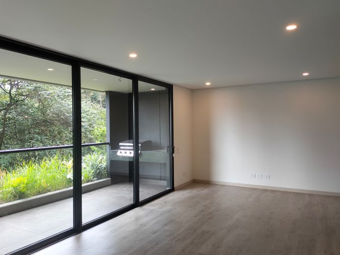 Apartamento de 2 alcobas en arriendo en El Poblado, Medellín, 104 m² · foto 3 de 20