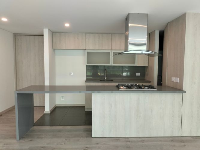 Apartamento de 2 alcobas en arriendo en El Poblado, Medellín, 104 m² · foto 11 de 20