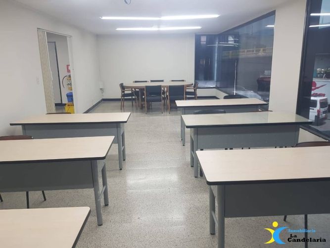 Oficina en arriendo en San Diego, Medellín, 220 m² · foto 3 de 10