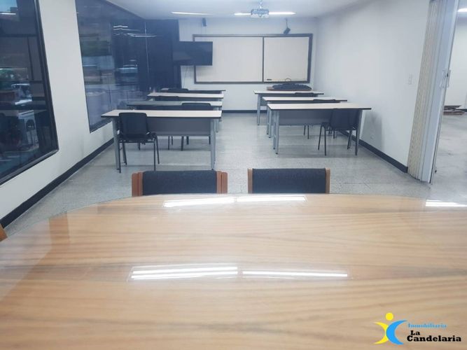 Oficina en arriendo en San Diego, Medellín, 220 m² · foto 4 de 10