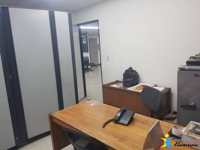 Oficina en arriendo en San Diego, Medellín, 220 m² · foto 6 de 10