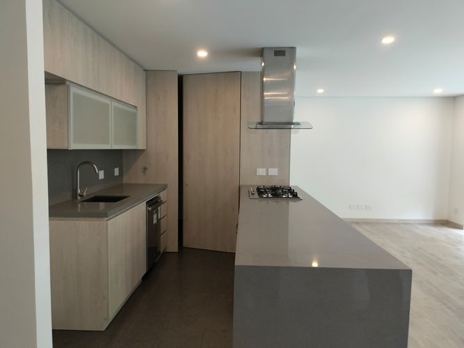 Apartamento de 2 alcobas en arriendo en El Poblado, Medellín, 108 m² · foto 8 de 20