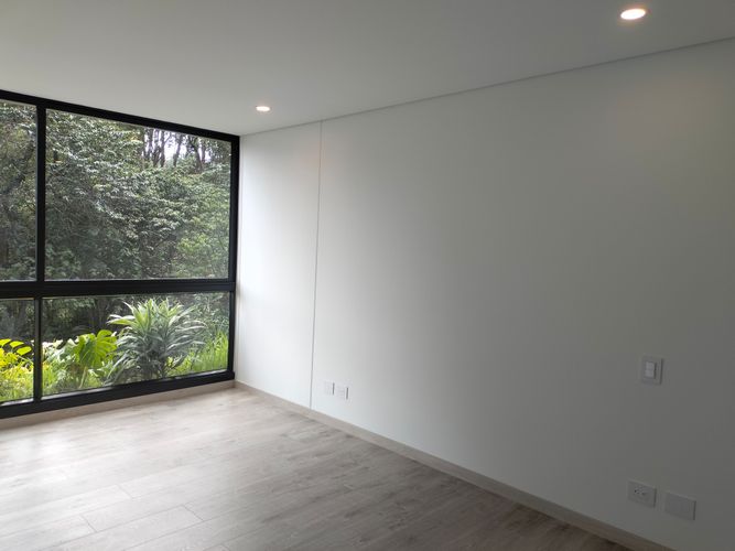 Apartamento de 2 alcobas en arriendo en El Poblado, Medellín, 108 m² · foto 4 de 20