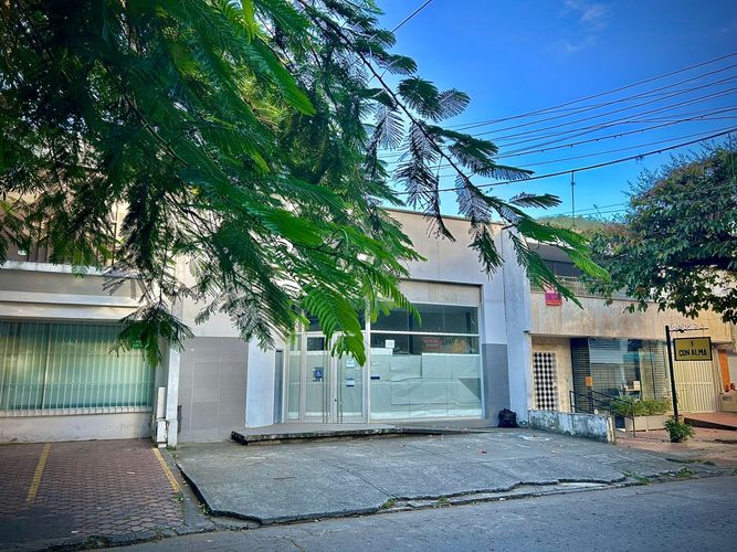 Local en venta en Santa Monica, Cali, 241 m² · foto 17 de 19
