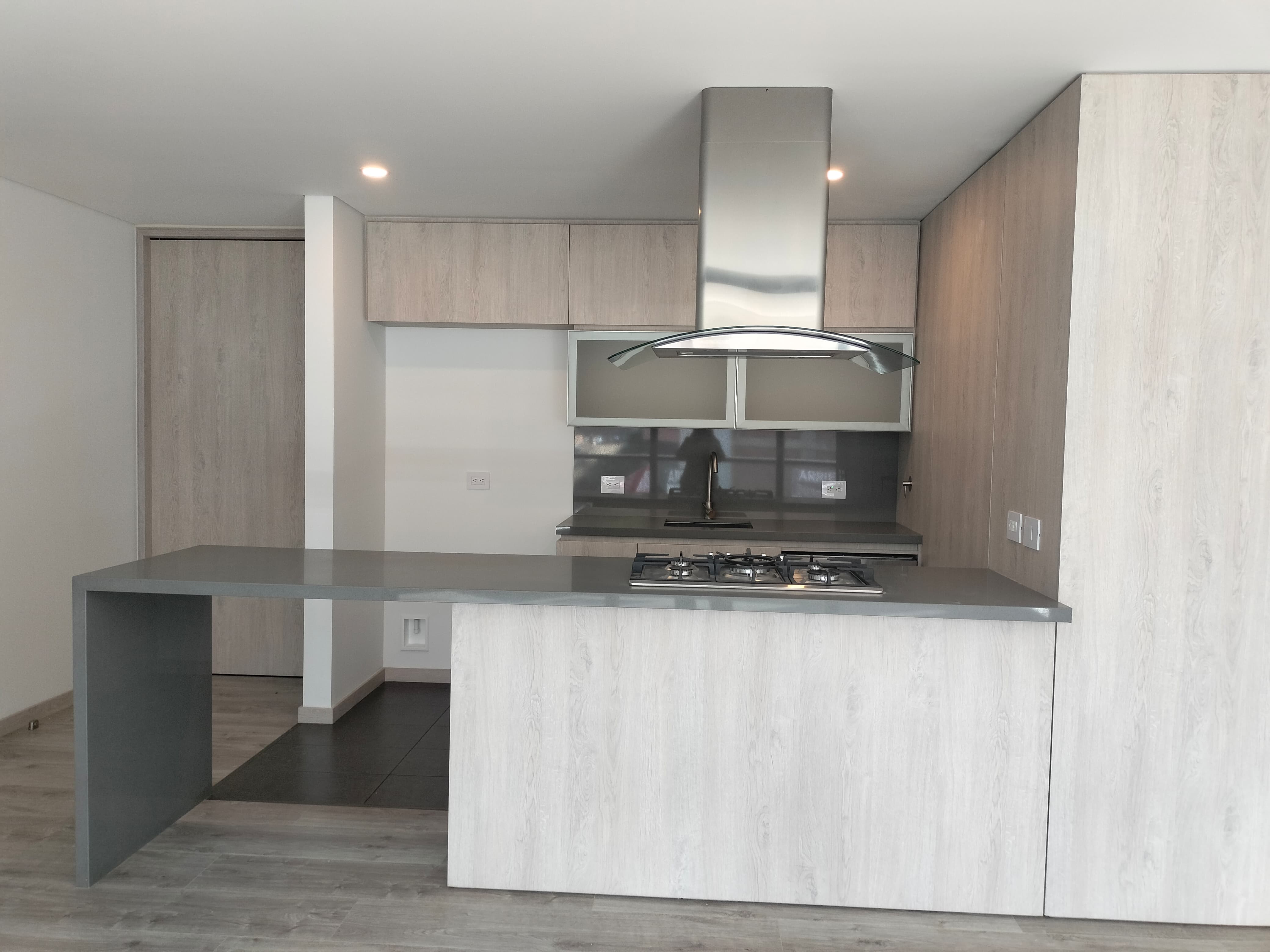 Apartamento en arriendo en El Poblado, Medellín · foto 6 de 16