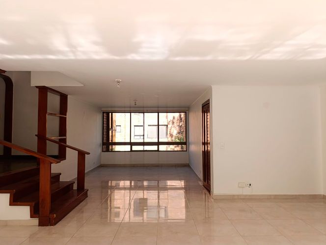 Apartamento de 3 alcobas en arriendo en El Poblado, Medellín, 175 m² · foto 2 de 19