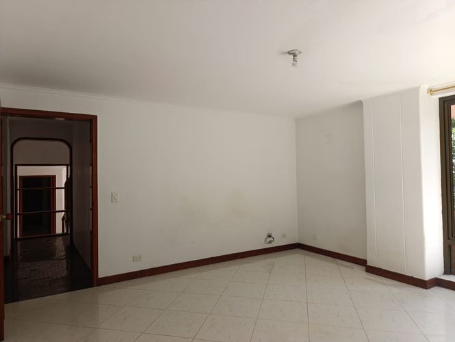 Apartamento de 3 alcobas en arriendo en El Poblado, Medellín, 175 m² · foto 5 de 19